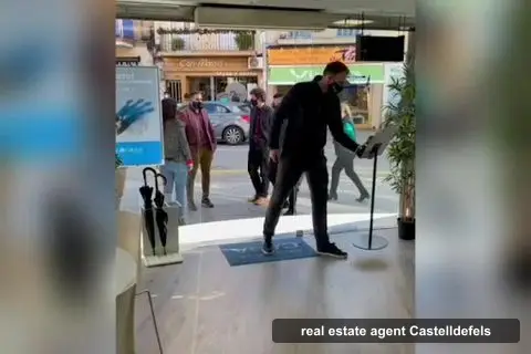 Agencia inmobiliaria en Castelldefels, real estate agents in castelldefels (photo 2)