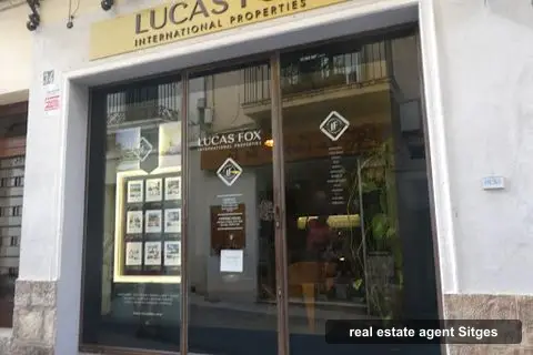 Dils Lucas Fox Sitges, real estate agents in sitges (photo 3)
