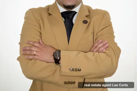 John Murga Agente Inmobiliario Barcelona, real estate agents in les Corts (photo 3)
