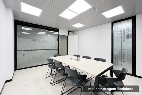 La Casa Agency, real estate agents in badalona (photo 2)