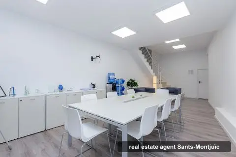 Les Claus Immobiliària, real estate agents in Sants (photo 3)