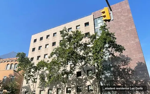 Residència Universitària Josep Manyanet, student residence in Les Corts, Barcelona