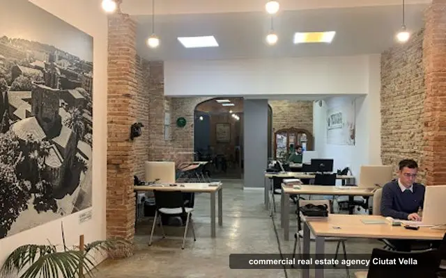 Tecnocasa agència immobiliària, inmobiliaria comercial en Ciutat Vella, Barcelona