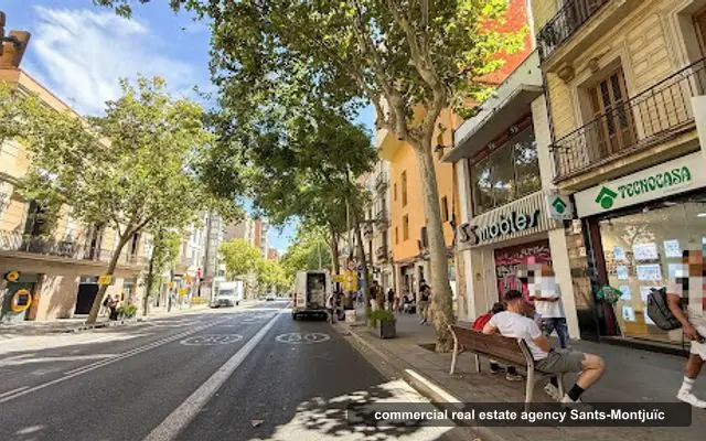 Tecnocasa agencia inmobiliaria, commercial real estate agency in Sants-Montjuïc, Barcelona